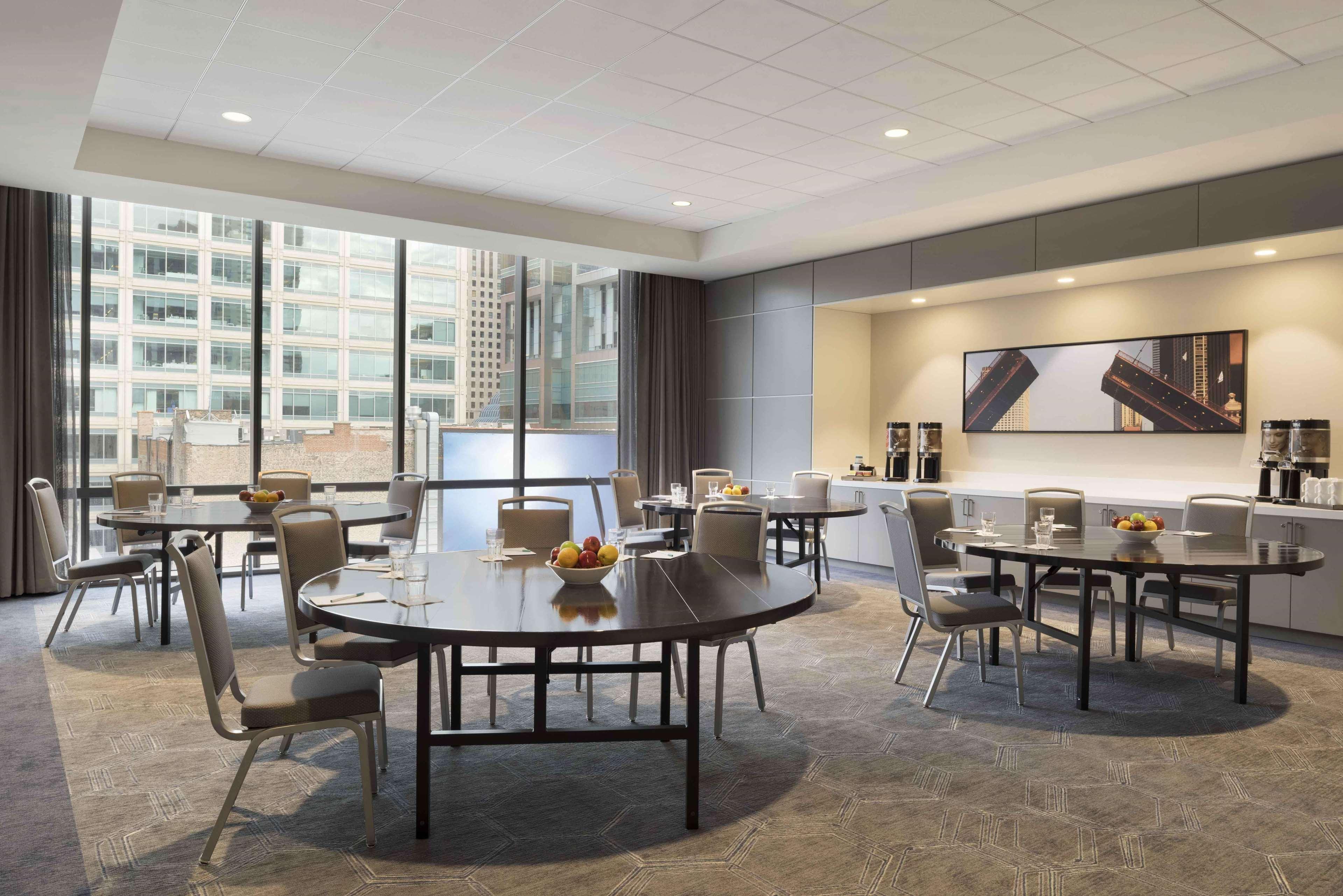 Homewood Suites By Hilton Chicago West Loop Fulton Mkt Area Bagian luar foto