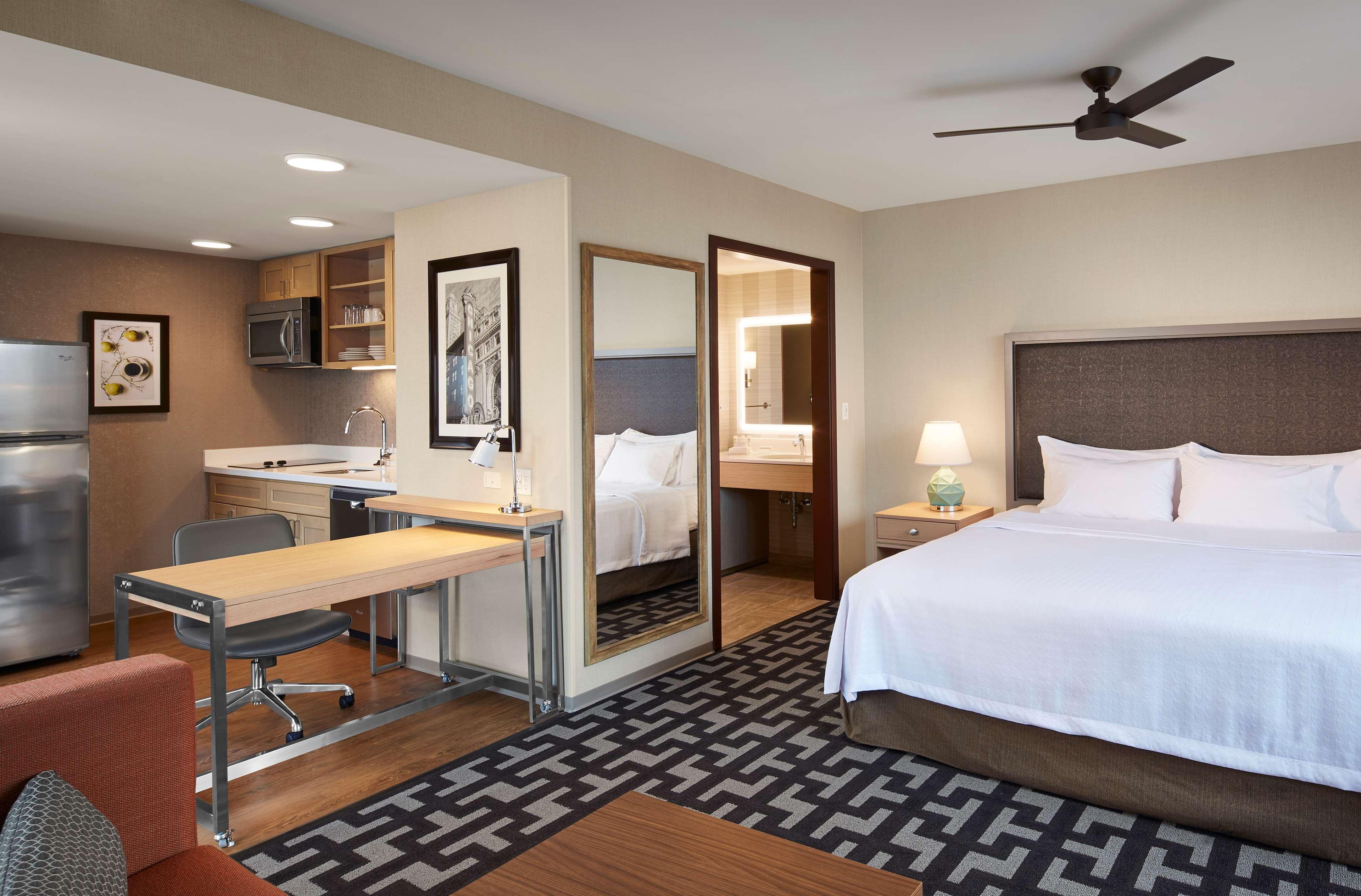 Homewood Suites By Hilton Chicago West Loop Fulton Mkt Area Bagian luar foto