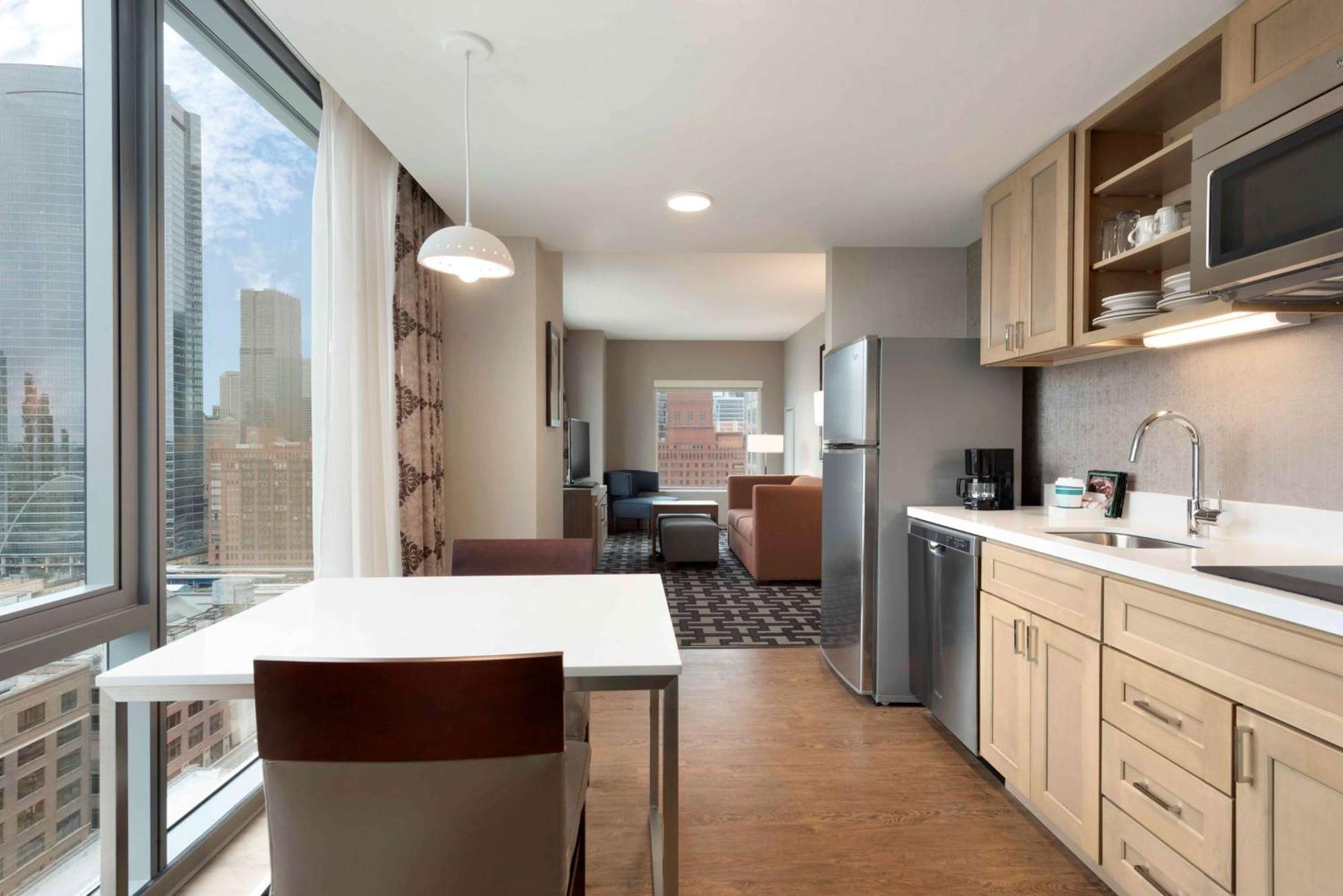 Homewood Suites By Hilton Chicago West Loop Fulton Mkt Area Bagian luar foto